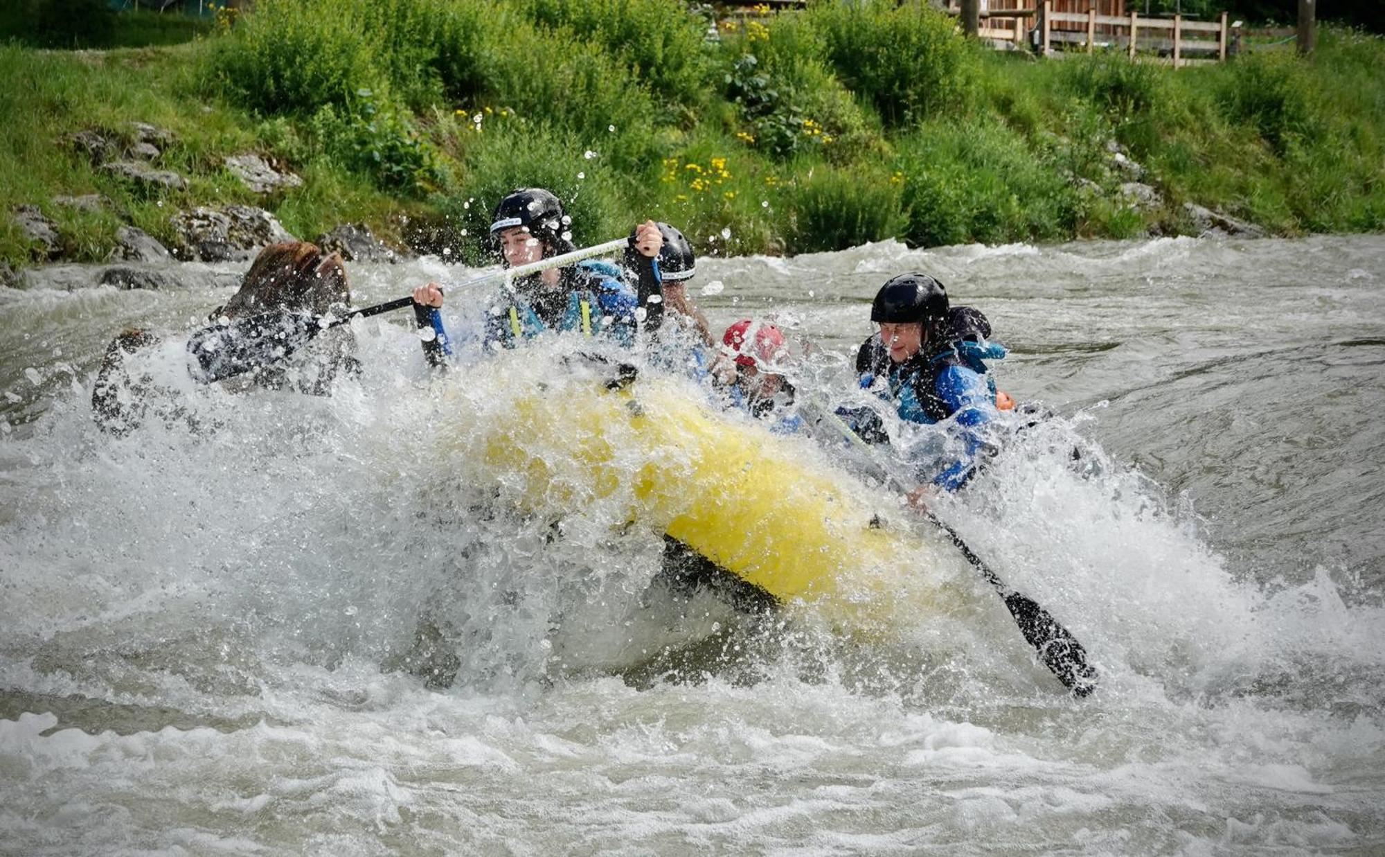 Rafting Camp Palfau Guest House Bagian luar foto